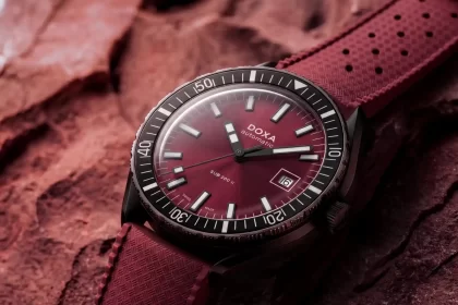Doxa SUB 200 II red variant on red background