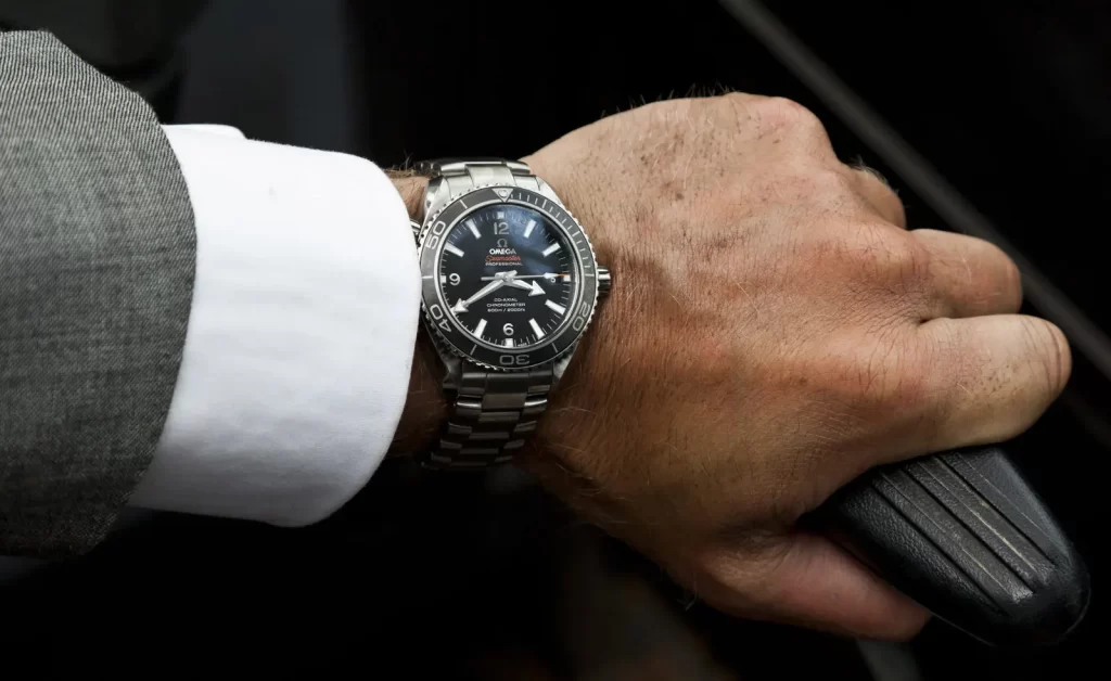 Omega Seamaster Planet Ocean Ref. 232.30.42.21.01.001 James Bond
